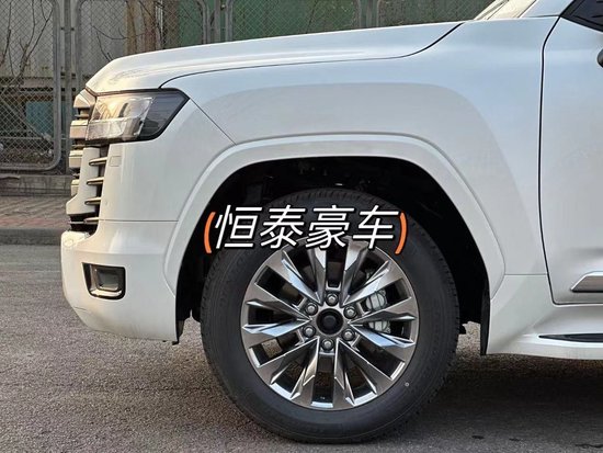 丰田LC300 3.5TT几十种配置最具性价比