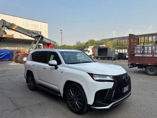 23款雷克萨斯LX600F-Sport运动时尚动感