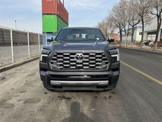 天津港丰田红杉最低价辽阔天地尽情驾驭