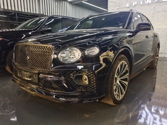 2024款宾利添越3.0T插电混动现车价格