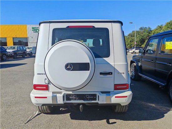 23款奔驰G63现车颜色齐全价格下调30万