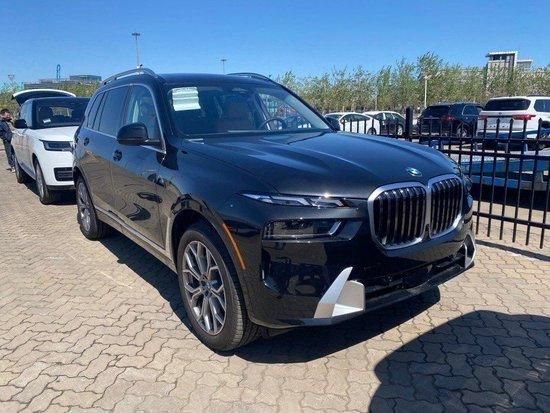 2023款宝马X7美版现车促销 优惠万元