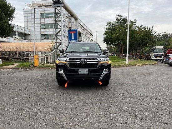 丰田酷路泽5700 5.7L港口报价130万起