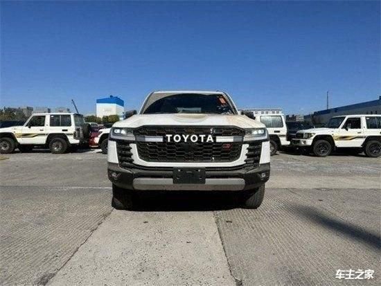 23款丰田柴油3300高配GR运动版超低价格