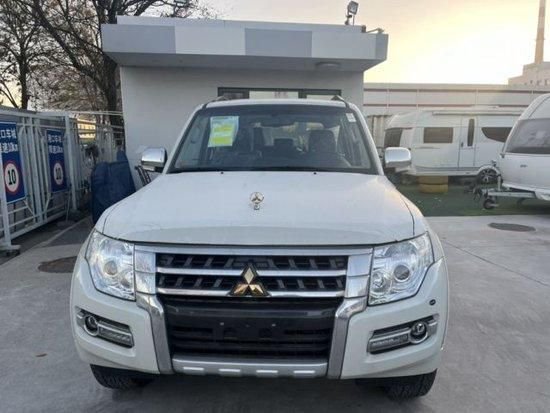 天津三菱帕杰罗V93低配29万高配价32万