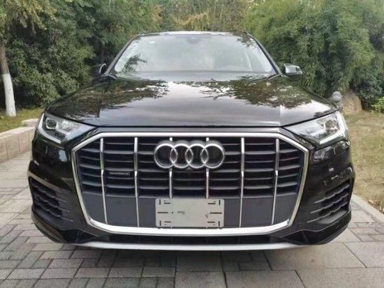 天津港奥迪Q7裸车价格47万 国六现车