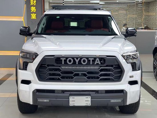 24款丰田红杉现车到港优惠支持全国分期