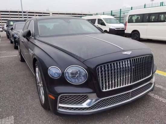 23款宾利飞驰4.0T五座现车 内饰配置奢华