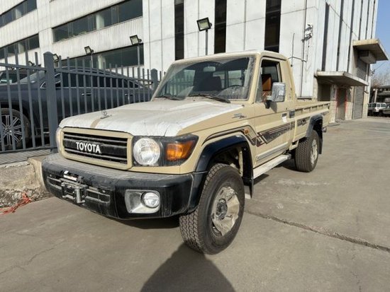 丰田酷路泽LC79 4.0汽油价格透明50余万