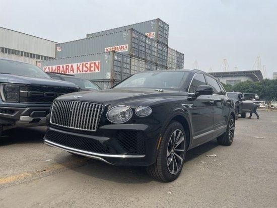 23款宾利添越4.0T 年底提车立省50万