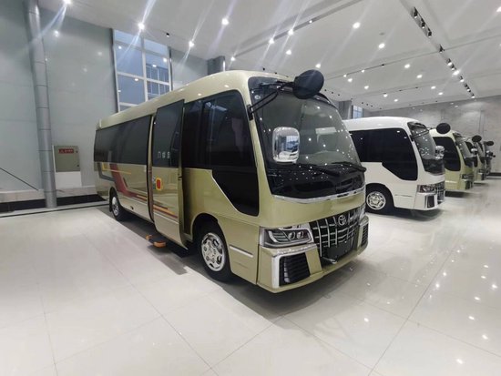 丰田考斯特16座行政版 价格配置内饰