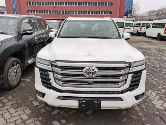 2023款酷路泽LC300汽油3.5T 起售价78万