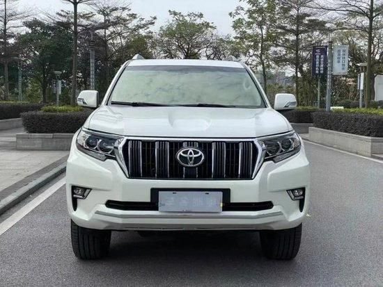 2023款丰田霸道4.0L全系价格回馈批发价