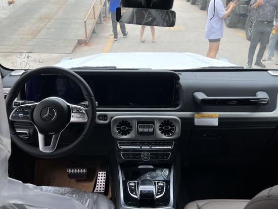 24款奔驰G400d柴油白棕 韩版最低价格