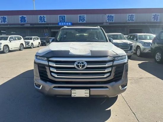 丰田酷路泽LC300 3.5T最新报价80万起