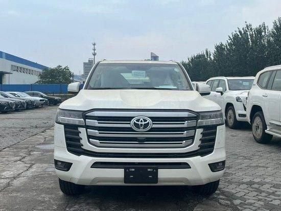 全新丰田酷路泽LC300可办分期71万起售