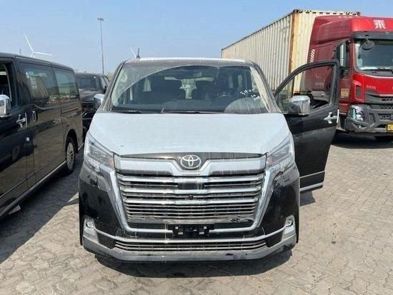 2023款丰田格兰维亚3.5L优惠售价60余万