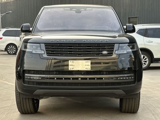 2024款路虎揽胜行政4.4T新年特惠有礼