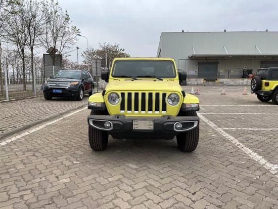 23款吉普牧马人撒哈拉柠檬黄 限时秒杀价