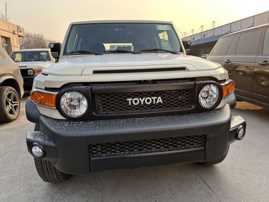 23款丰田FJ酷路泽终结版 西安现车报价