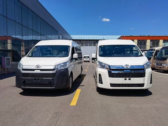 丰田海狮超大的内部空间 黄牌与蓝牌两种