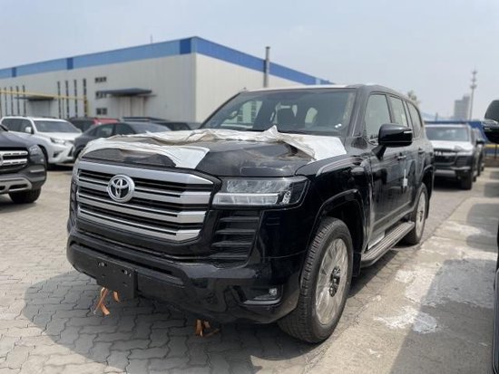 黑色现车23款3.5TT酷路泽LC300最新报价