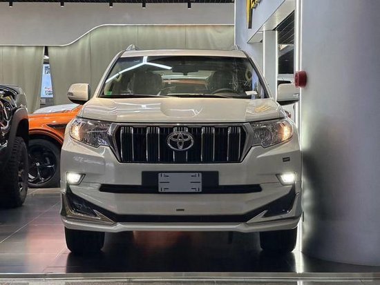 23款丰田霸道4000现车56万起售配置详情