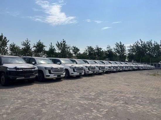 全新兰德酷路泽LC300豪华升级现车促销