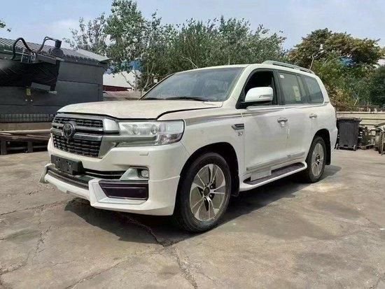 V8自吸陆巡5700 原车带KDSS底牌价格