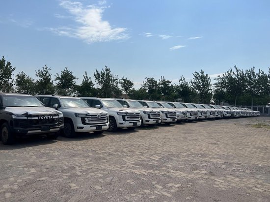 丰田酷路泽LC300 标配两把差速锁现车