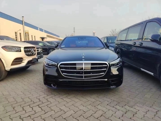 2022款奔驰S500平行进口现车140万起售
