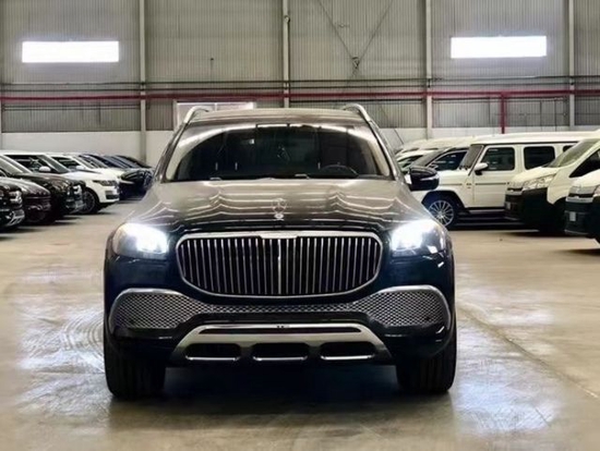 奔驰迈巴赫GLS600黑红双拼现车报价300万
