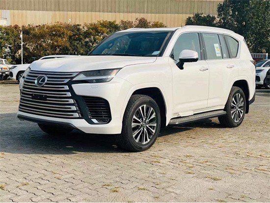2022款雷克萨斯LX600现车颜色多降10万