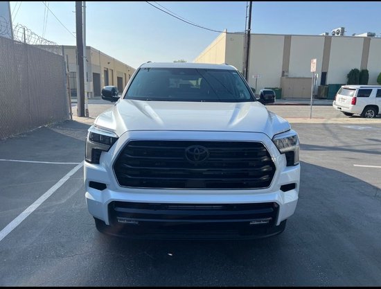 24款丰田红杉3.5T混动首批最新配置报价