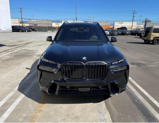 23款宝马X7现车各种配置详情 95万起售