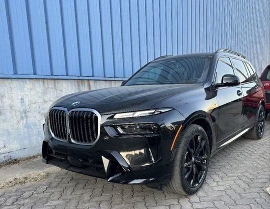 23款宝马X7美规进口现车热销优惠10余万