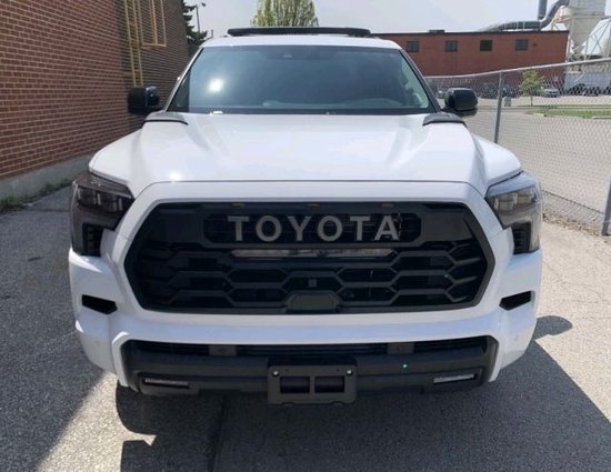 23款丰田红杉trd越野版港口直降20万促销