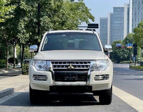 经典超选四驱 23款三菱帕杰罗V93国六B