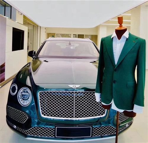 20款宾利添越王者气息霸气归来现车足