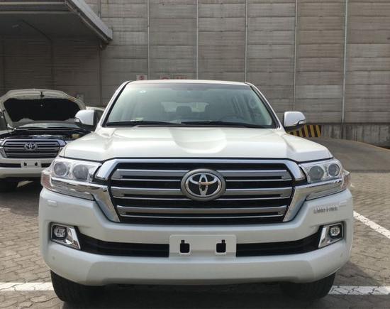 2018款丰田酷路泽5700各种高端配置俱全