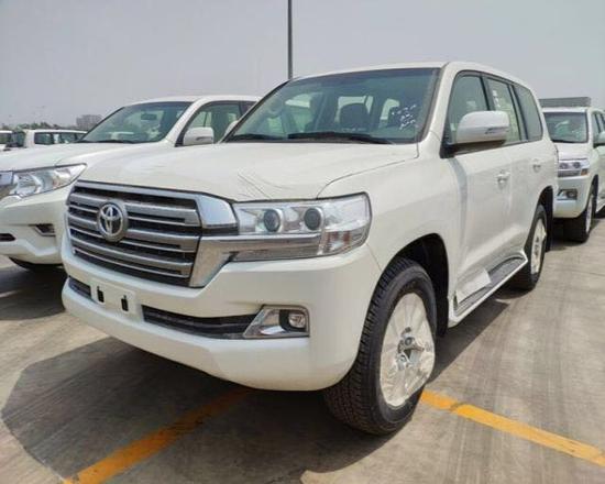 19款中东版丰田酷路泽4000最新进口消息