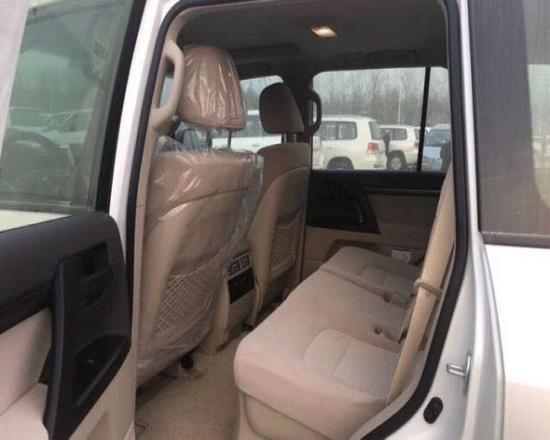 19款中东版丰田酷路泽4000最新进口消息