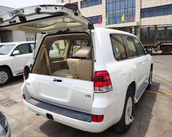 19款中东版丰田酷路泽4000最新进口消息