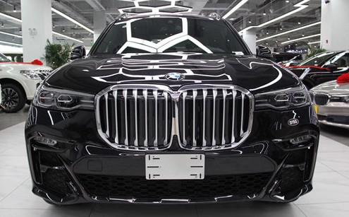 2020款宝马X7稳重大气外观肌肉感十足