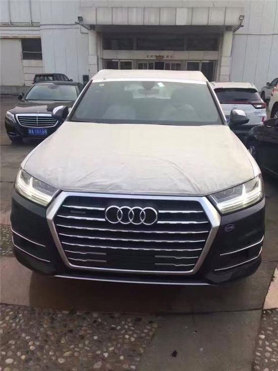 2017款奥迪Q7进口SUV 精品奔驰领先降价