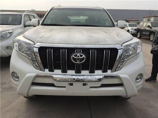 17款丰田霸道4000最新报价穿越人山人海