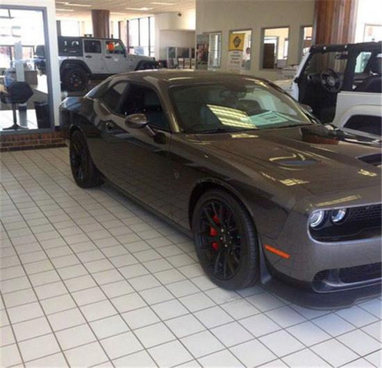 道奇挑战者地狱猫 6.2L超跑手动档促销