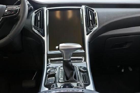 寸超大中控屏曝光 猎豹CS9送车载ipad_天津汽