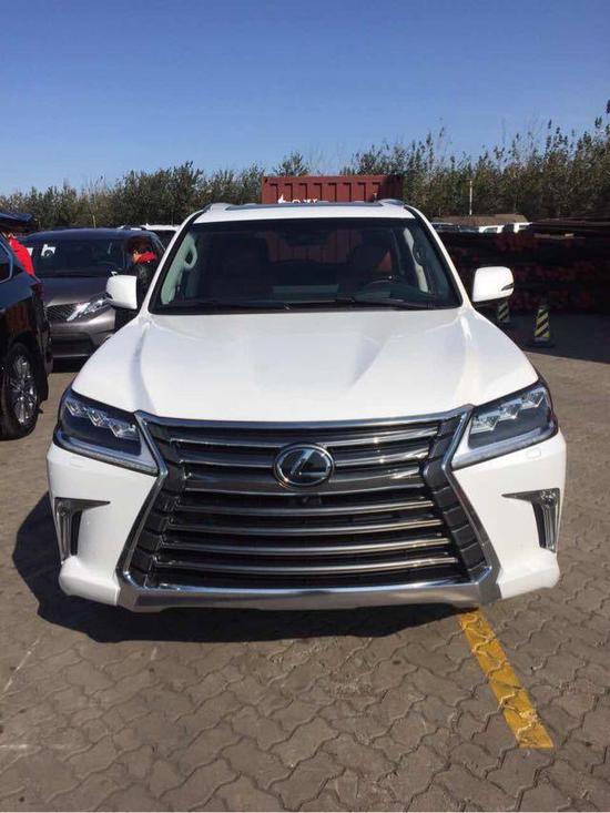 雷克萨斯LX570特价 152万现车优惠多多