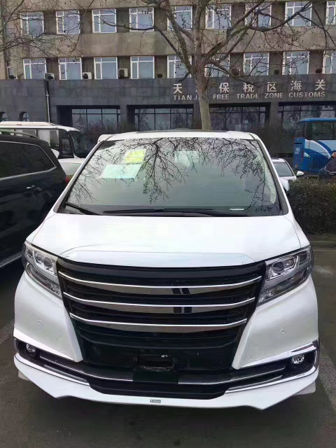 2017款丰田埃尔法商务 高端设计帅气无比